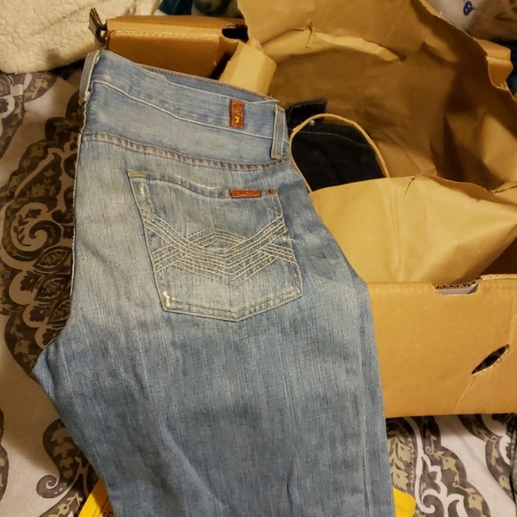 Jeans - Picture 3 of 4